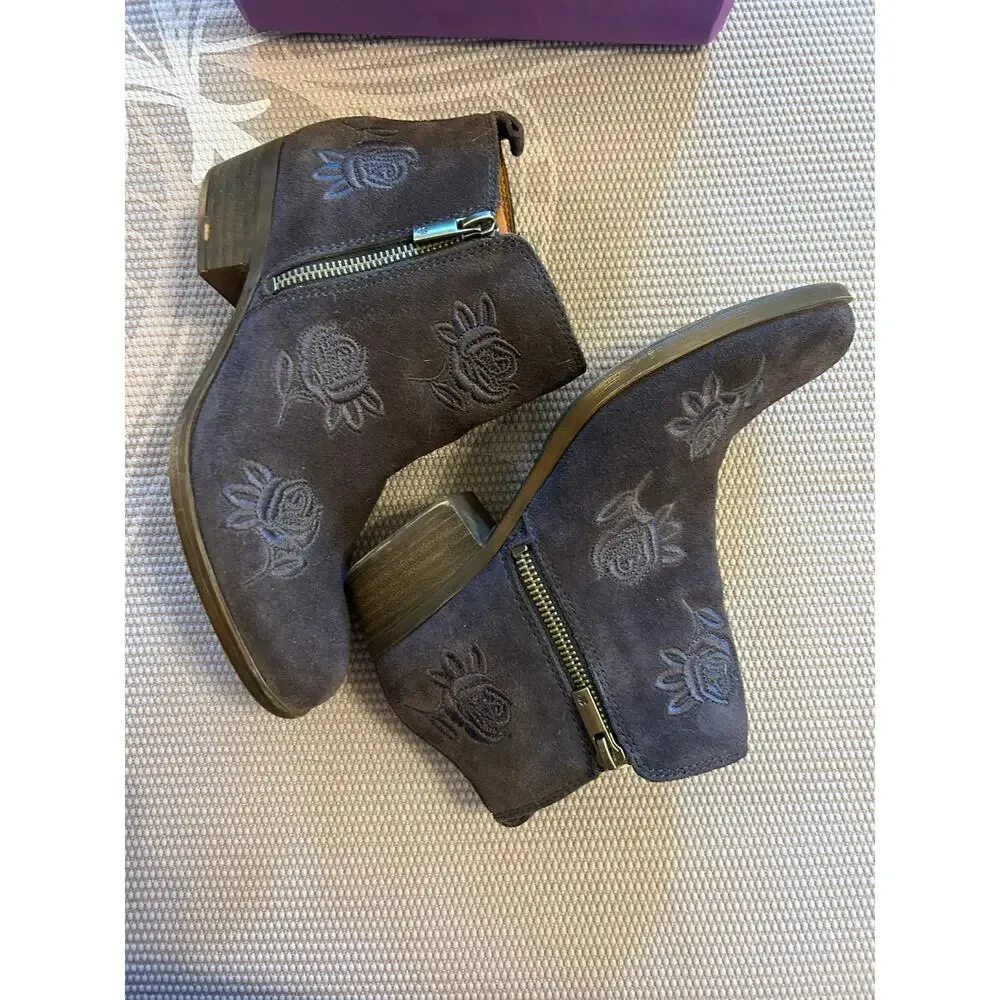 Lucky Brand Navy Blue Suede Ankle Boots Size 7M Floral Rose Embroidery Side Zip